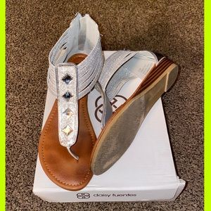 Daisy Fuentes wedge sandals